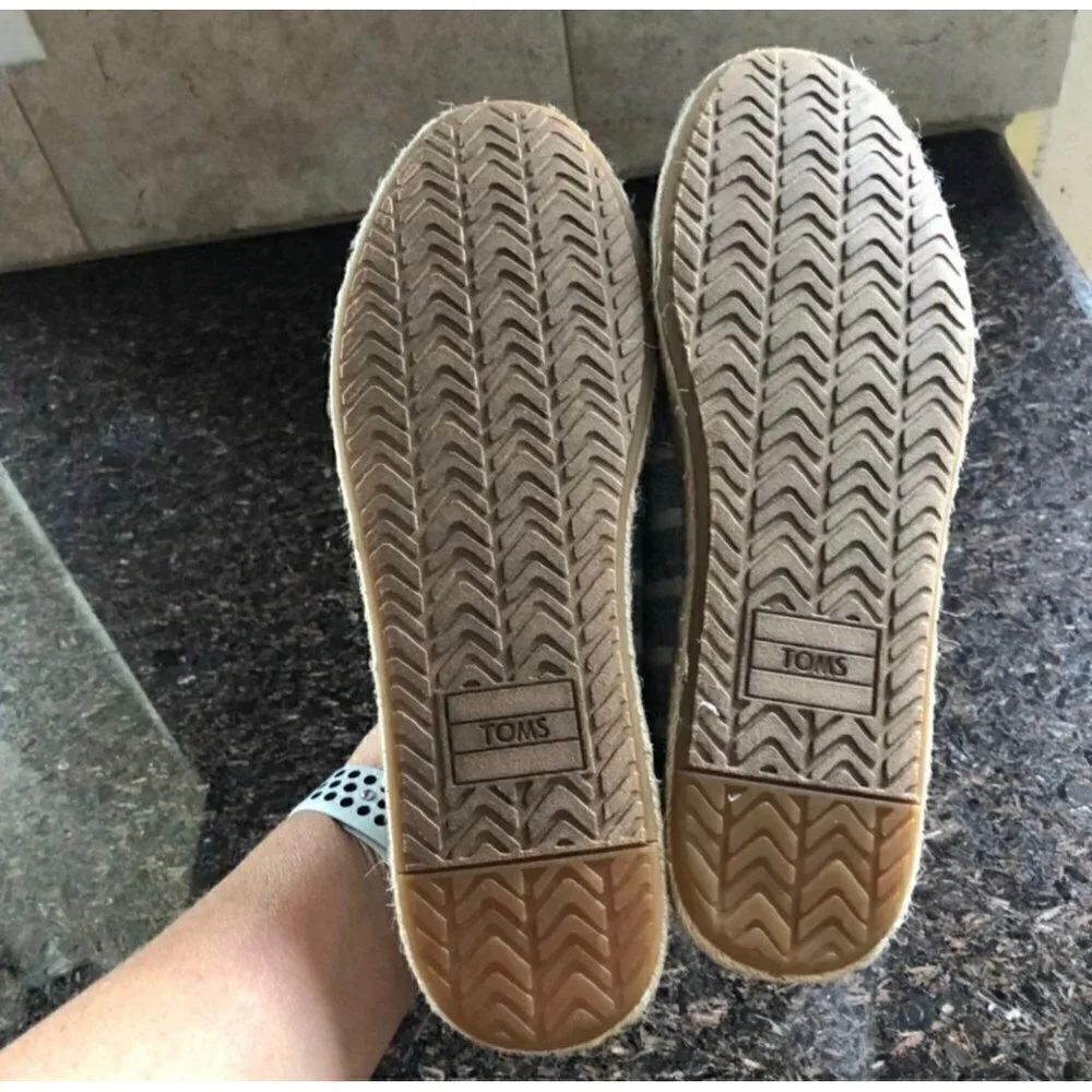 Toms new without